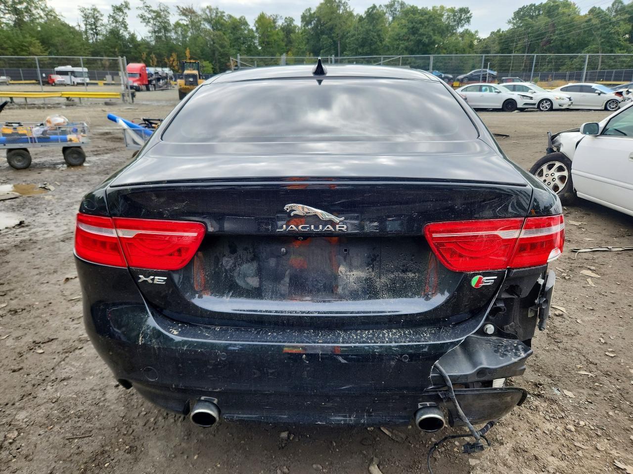 2018 Jaguar Xe S - Фото 6