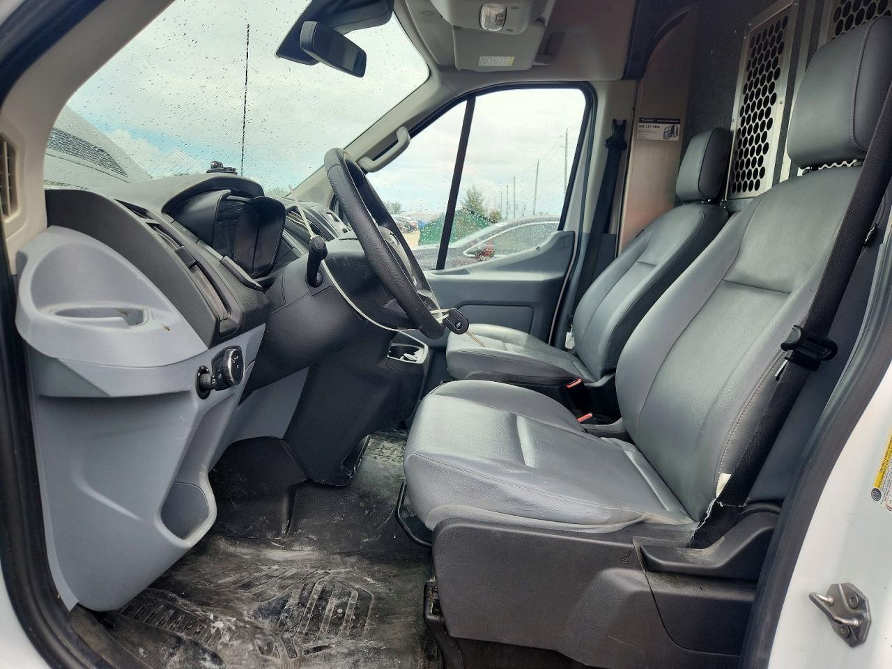 2019 Ford Transit 150 Delivery Van - Фото 7