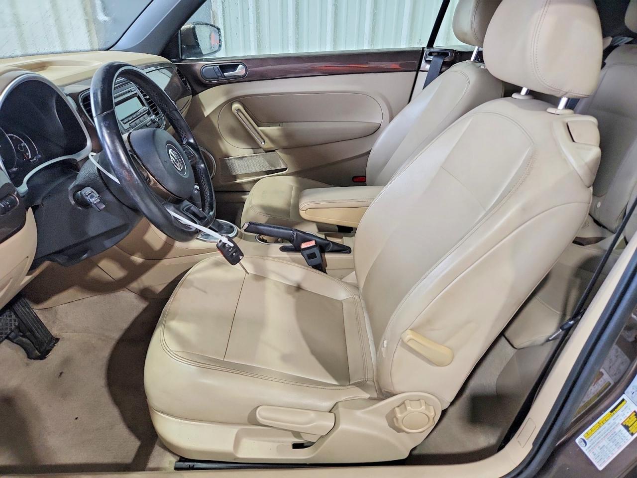 2014 Volkswagen Beetle - Фото 7