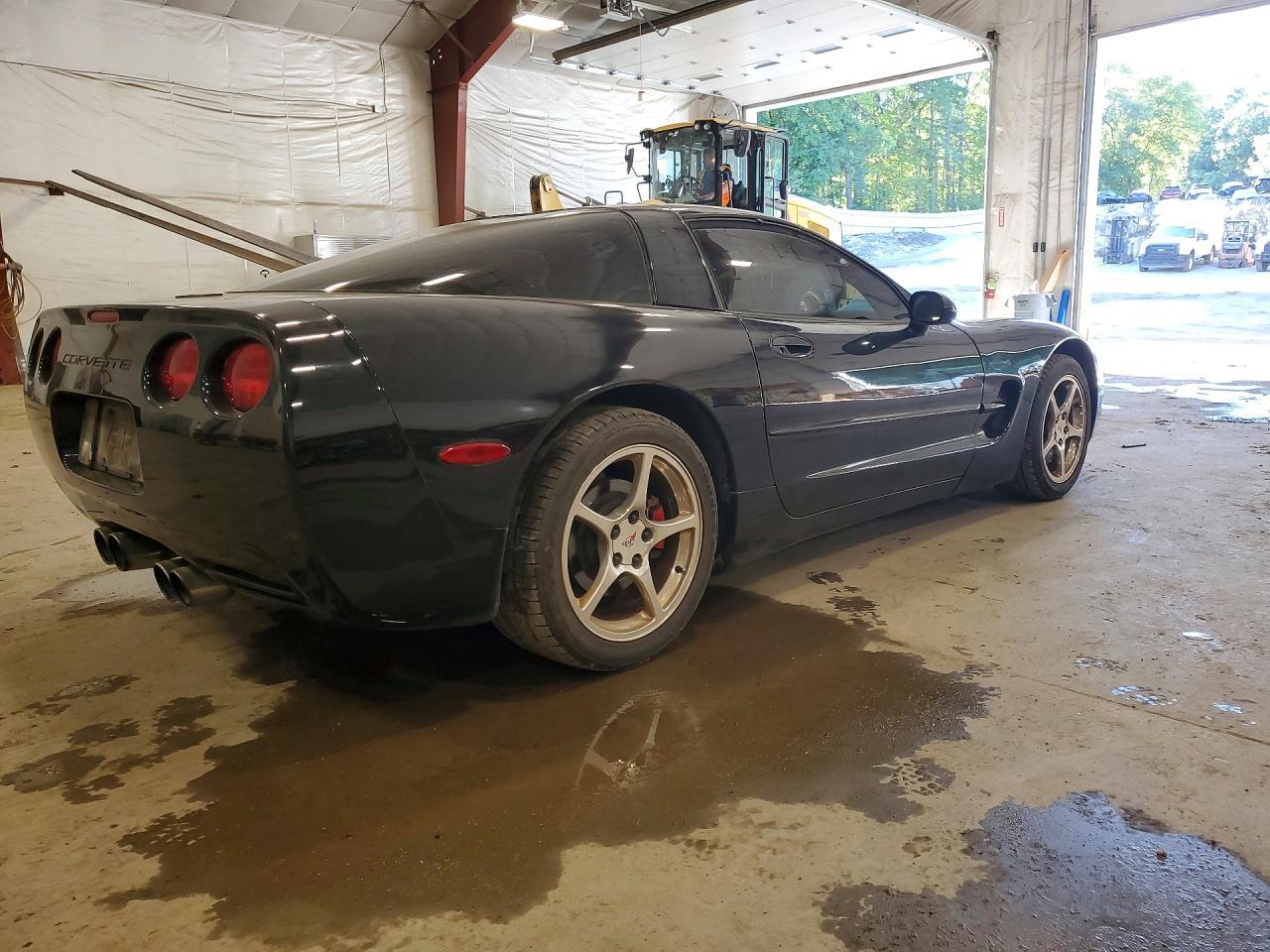 1998 Chevrolet Corvette - Фото 3