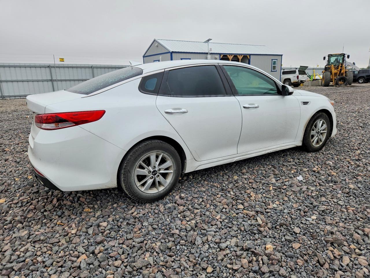 2017 Kia Optima Lx - Фото 3
