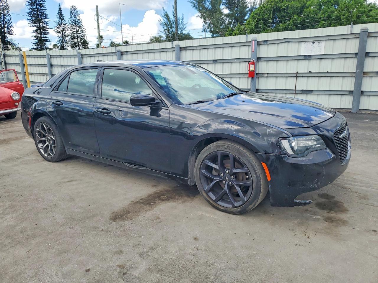 2018 Chrysler 300 S - Фото 4