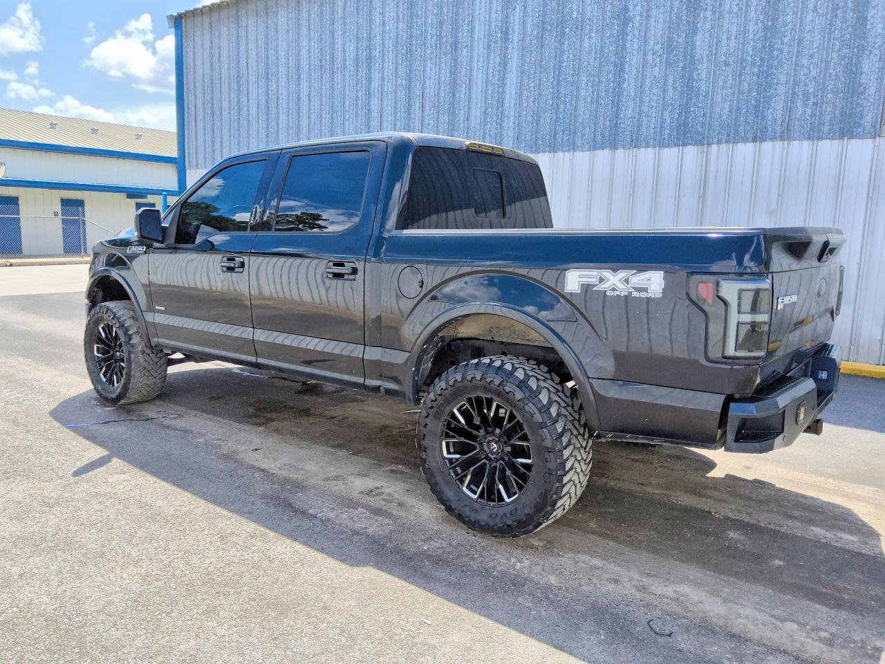 2016 Ford F150 Supercrew - Фото 2