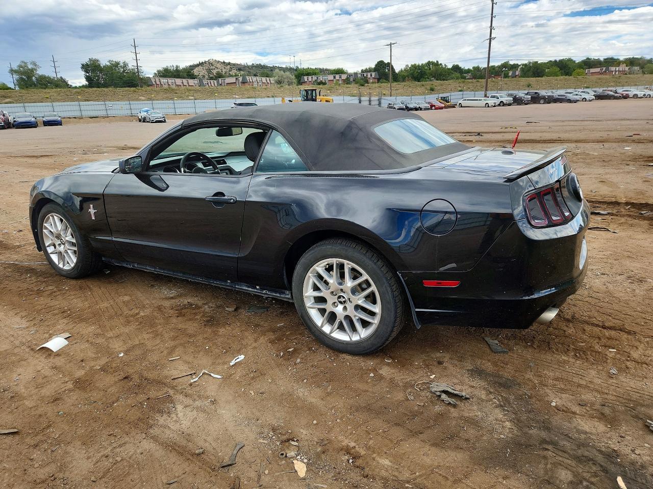 2014 Ford Mustang - Фото 2