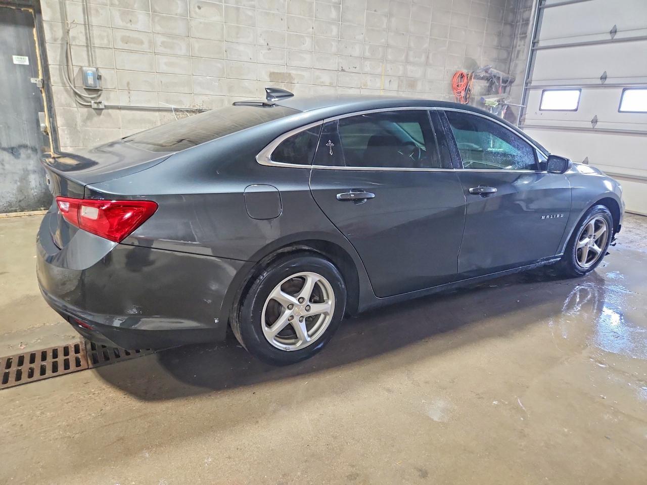 2017 Chevrolet Malibu Ls - Фото 3