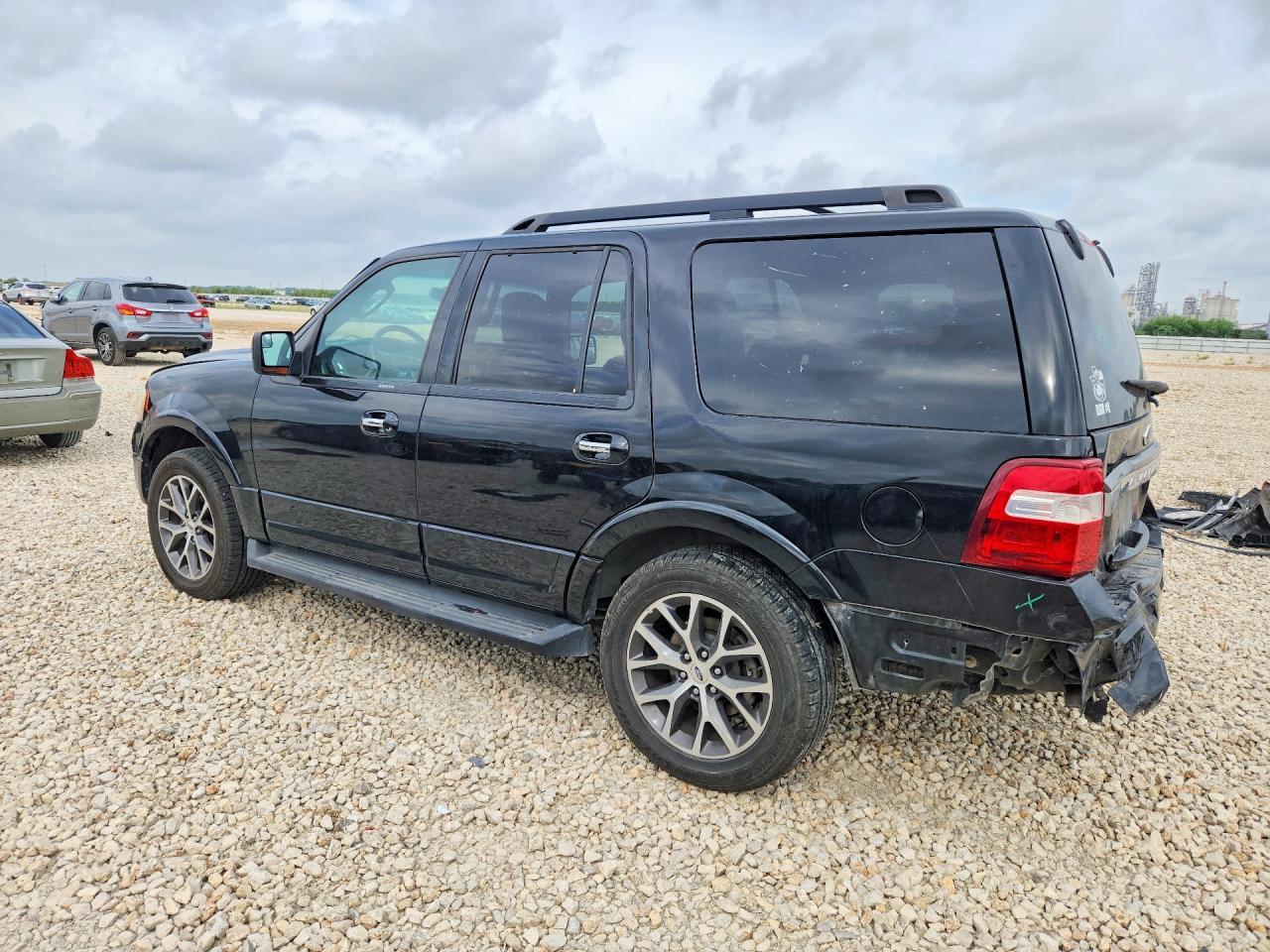 2016 Ford Expedition Xlt - Фото 2