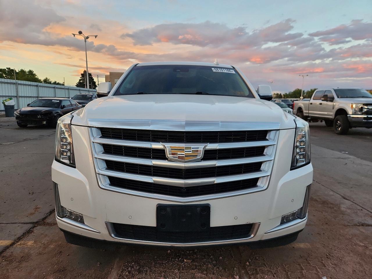 2016 Cadillac Escalade Esv Luxury - Фото 5