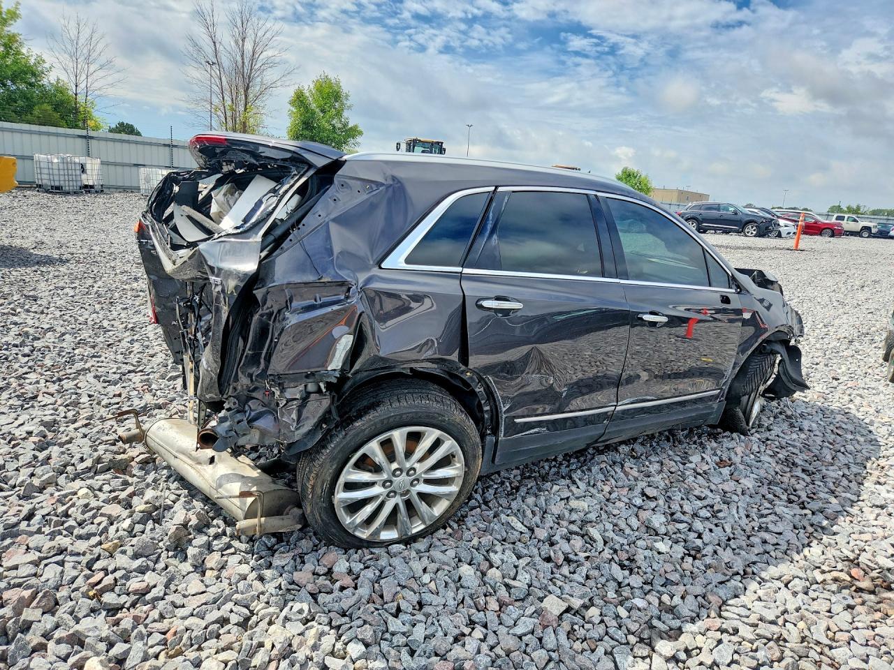 2017 Cadillac Xt5 Platinum - Image 3
