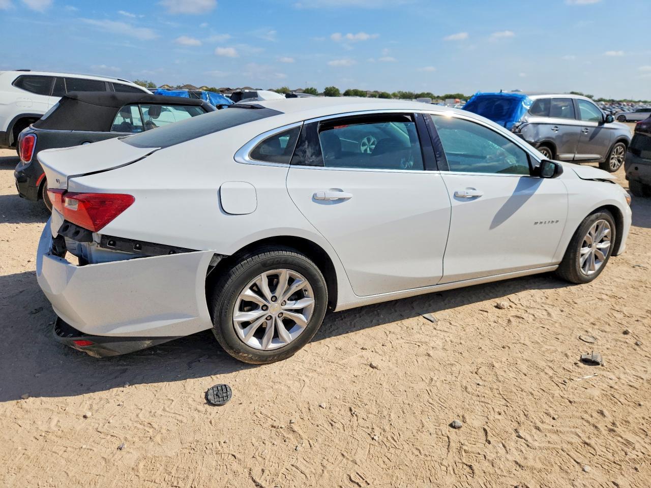 2023 Chevrolet Malibu Lt - Image 3