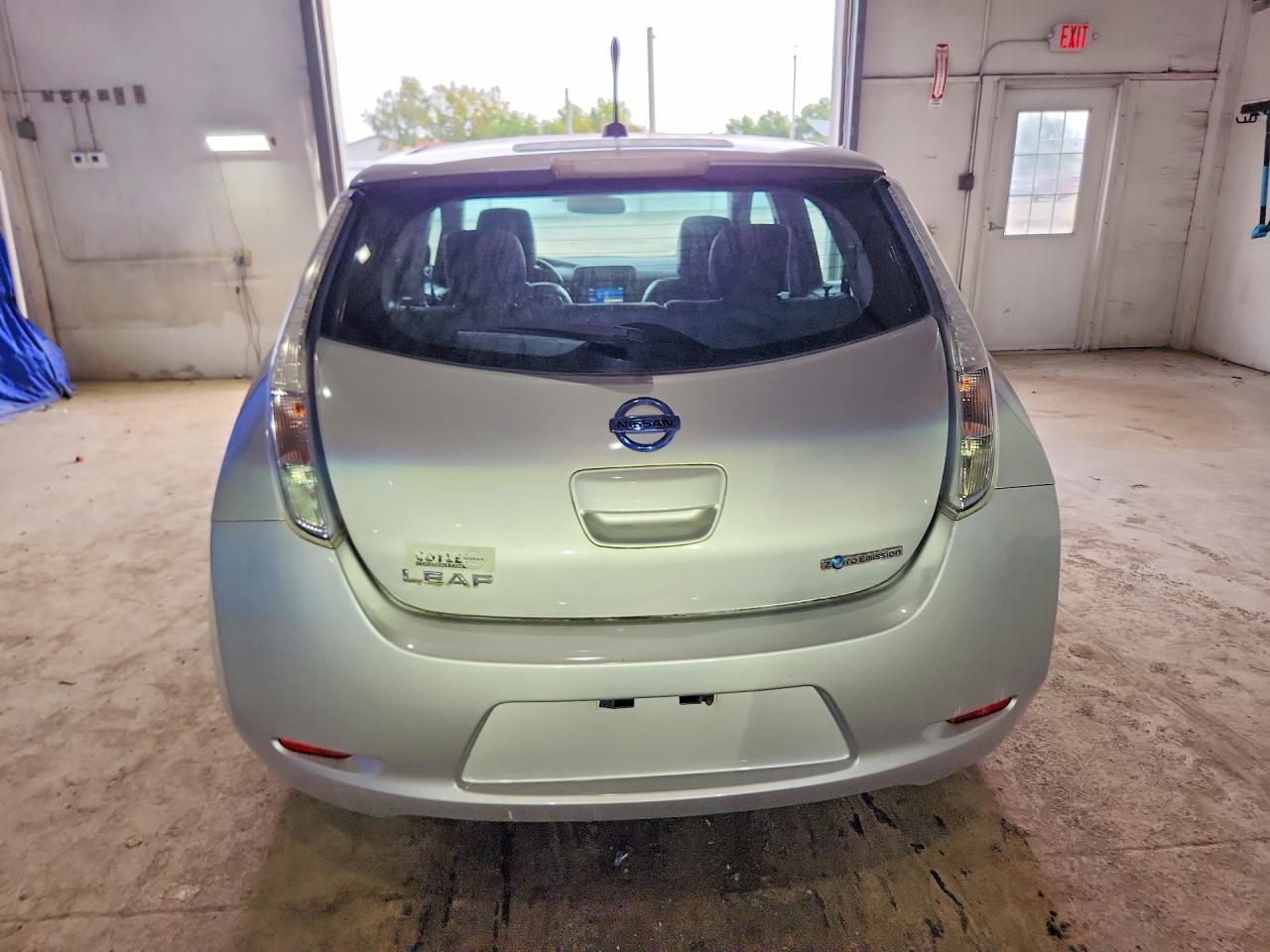 2013 Nissan Leaf S - Фото 6