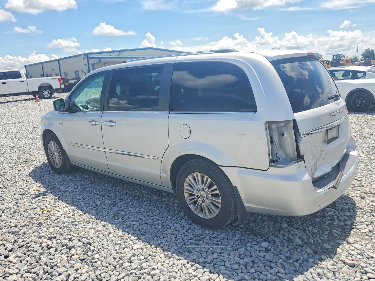 2012 Chrysler Town & Country Limited - Image 2