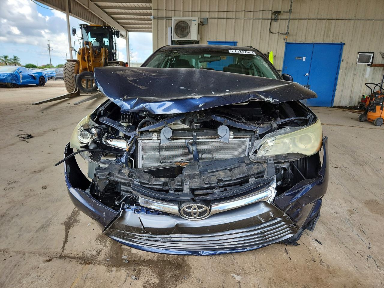 2015 Toyota Camry Le - Фото 5