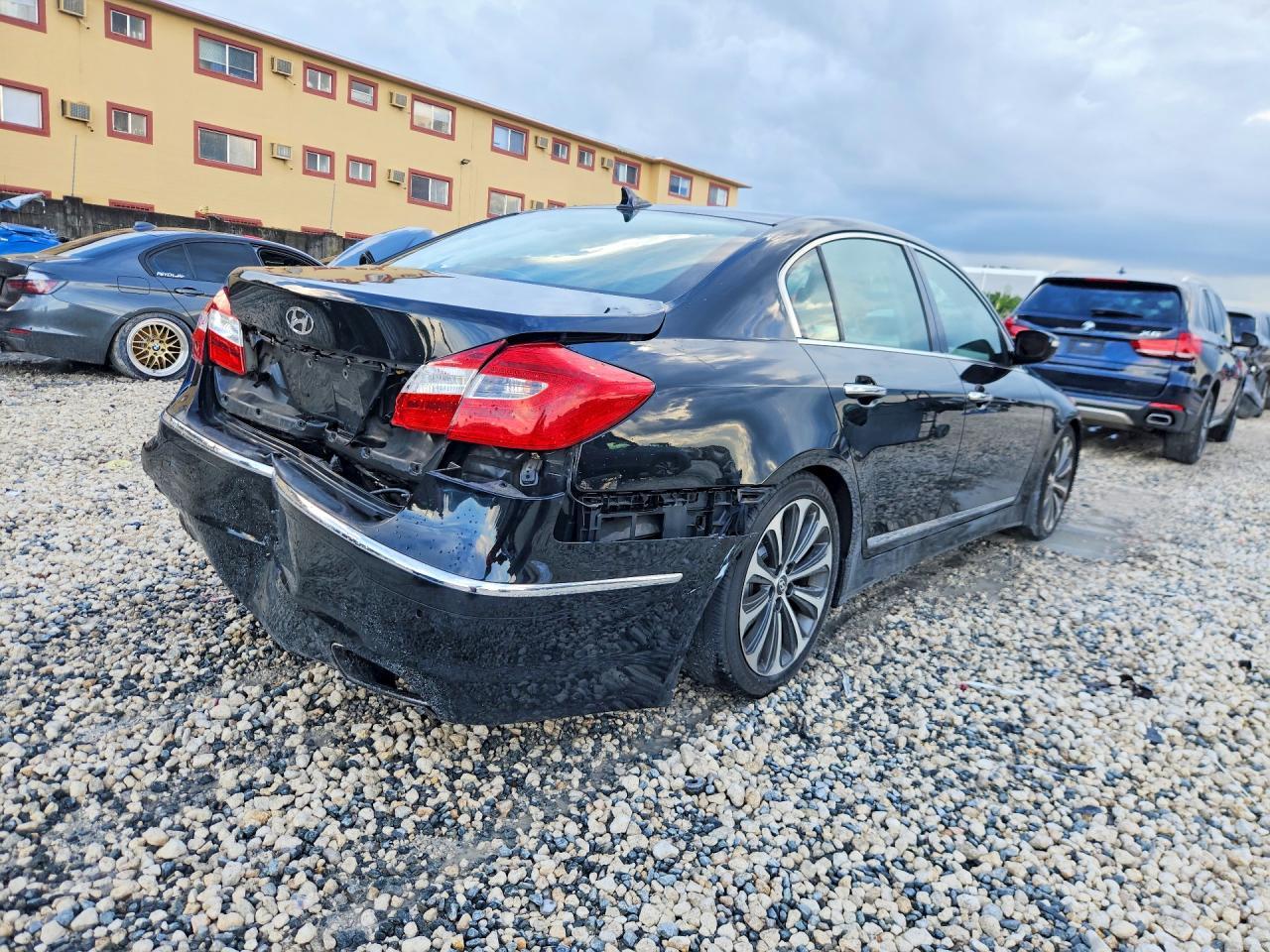 2012 Hyundai Genesis 5.0L - Фото 3