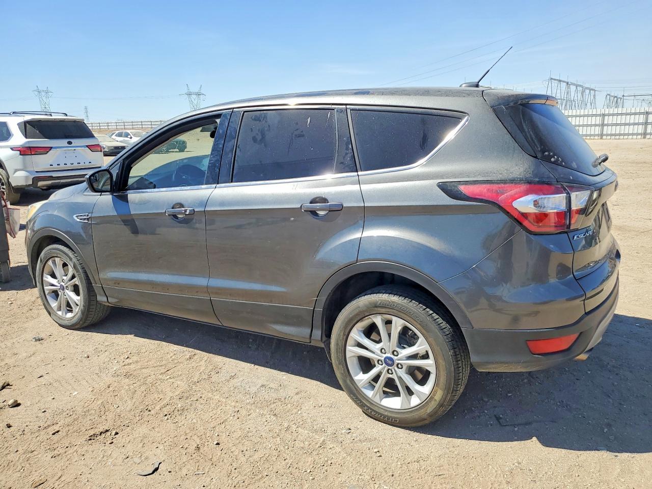 2017 Ford Escape Se - Фото 2