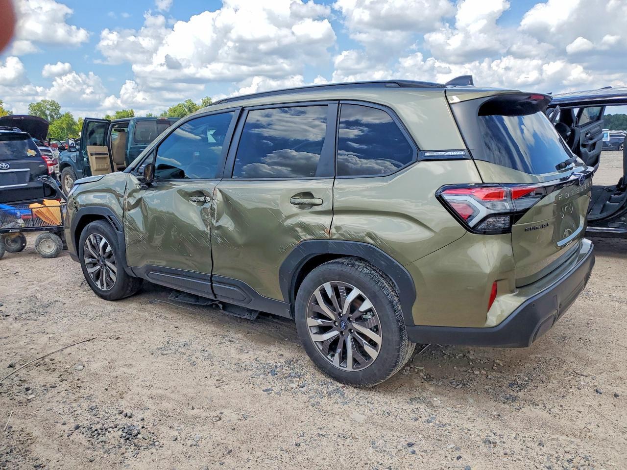 2026 Subaru Forester Touring - Фото 2