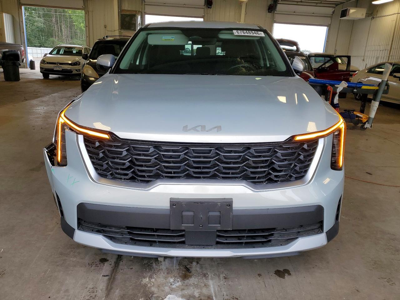 2026 Kia Sorento Lx - Image 5
