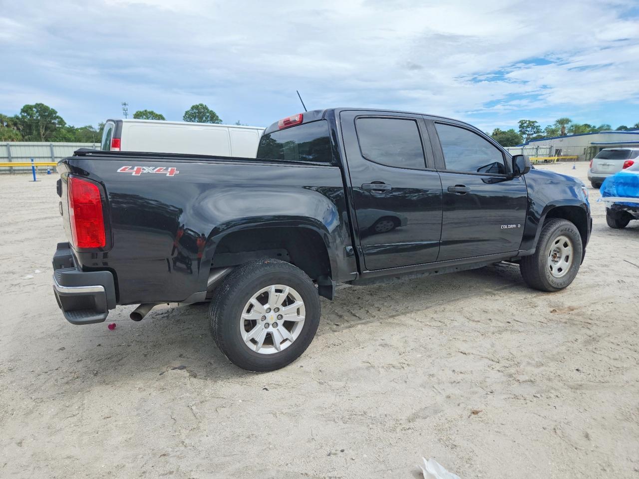 2020 Chevrolet Colorado - Image 3