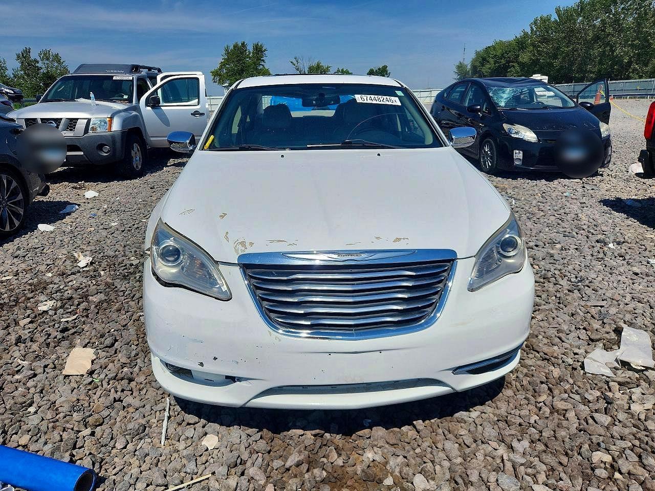 2012 Chrysler 200 Limited - Image 5