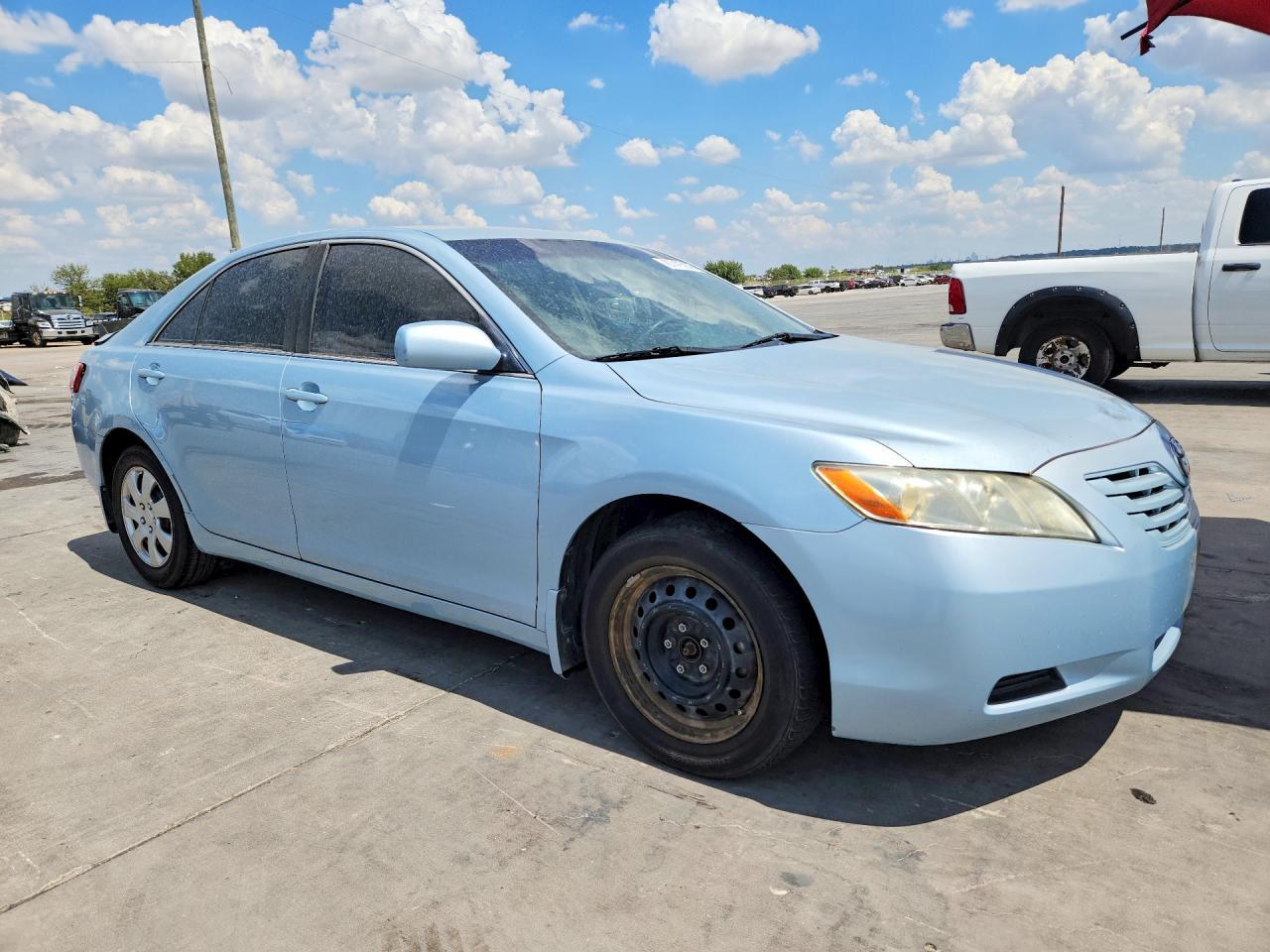 2009 Toyota Camry Le - Image 4