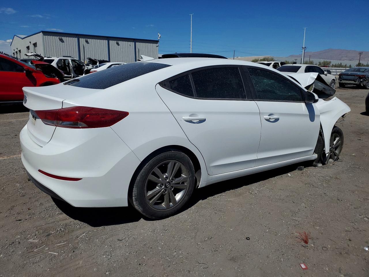 2017 Hyundai Elantra Se - Image 3