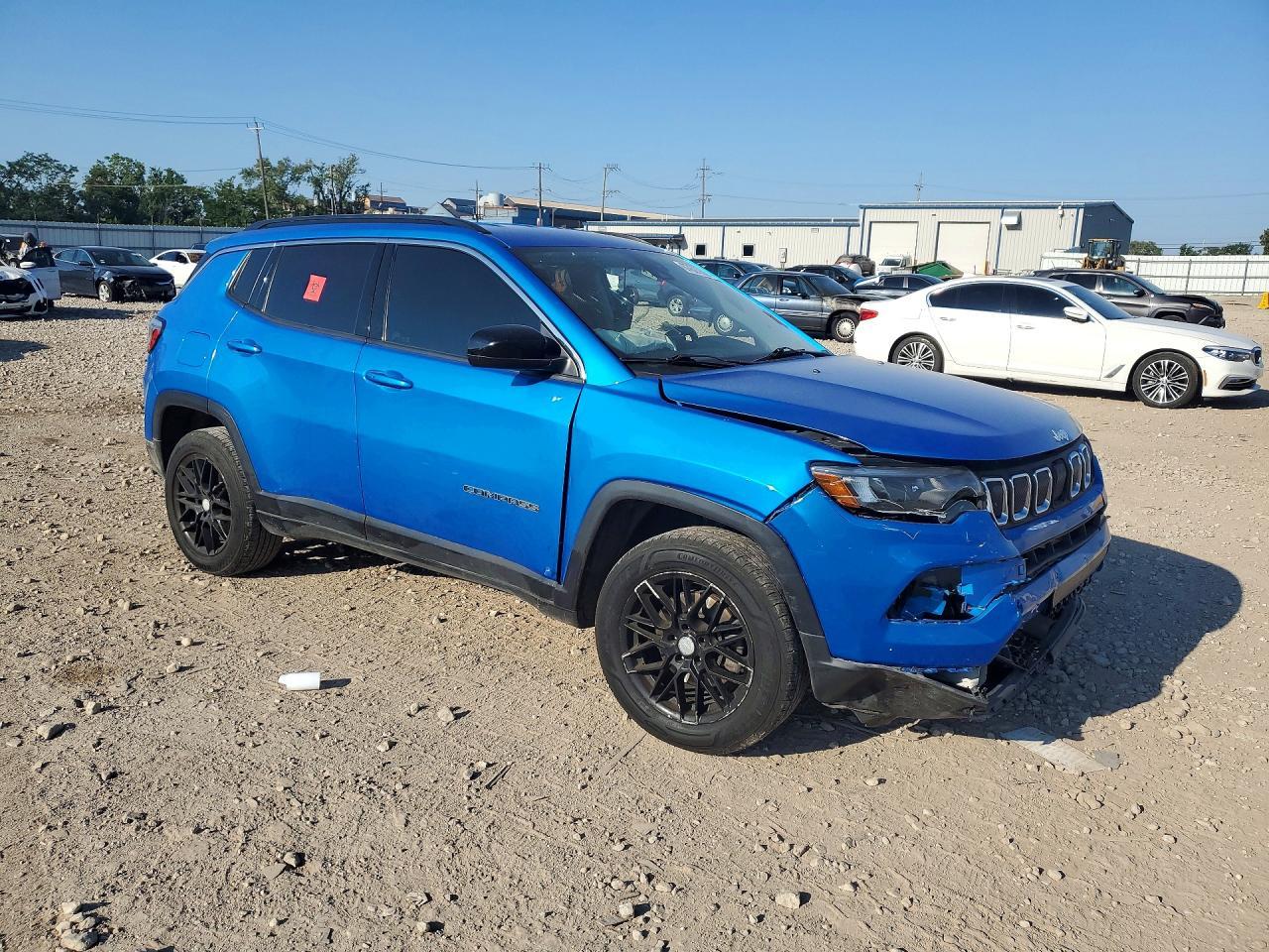 2022 Jeep Compass Latitude - Image 4