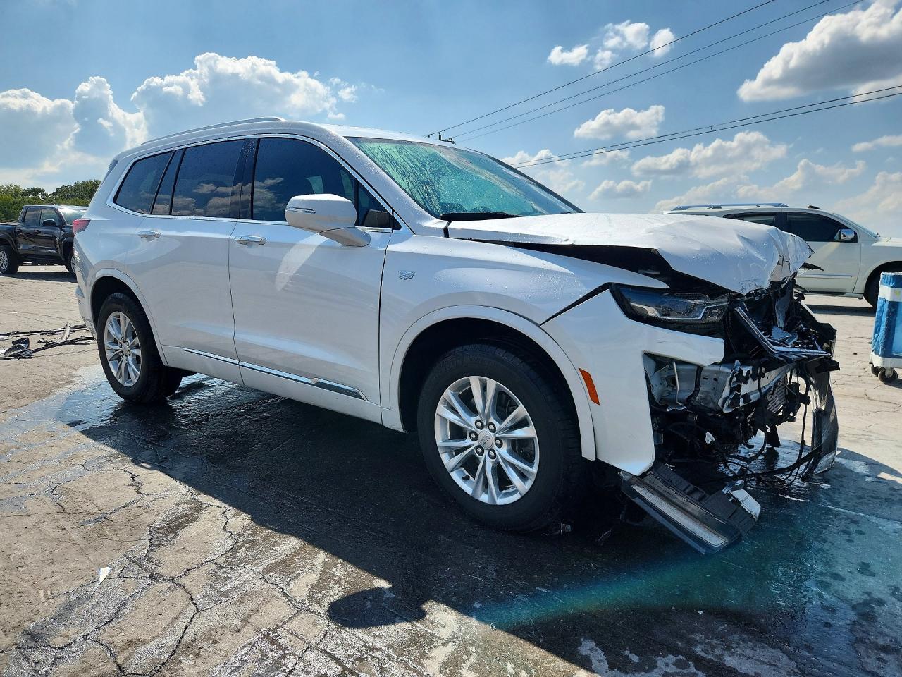 2024 Cadillac Xt6 Luxury - Image 4