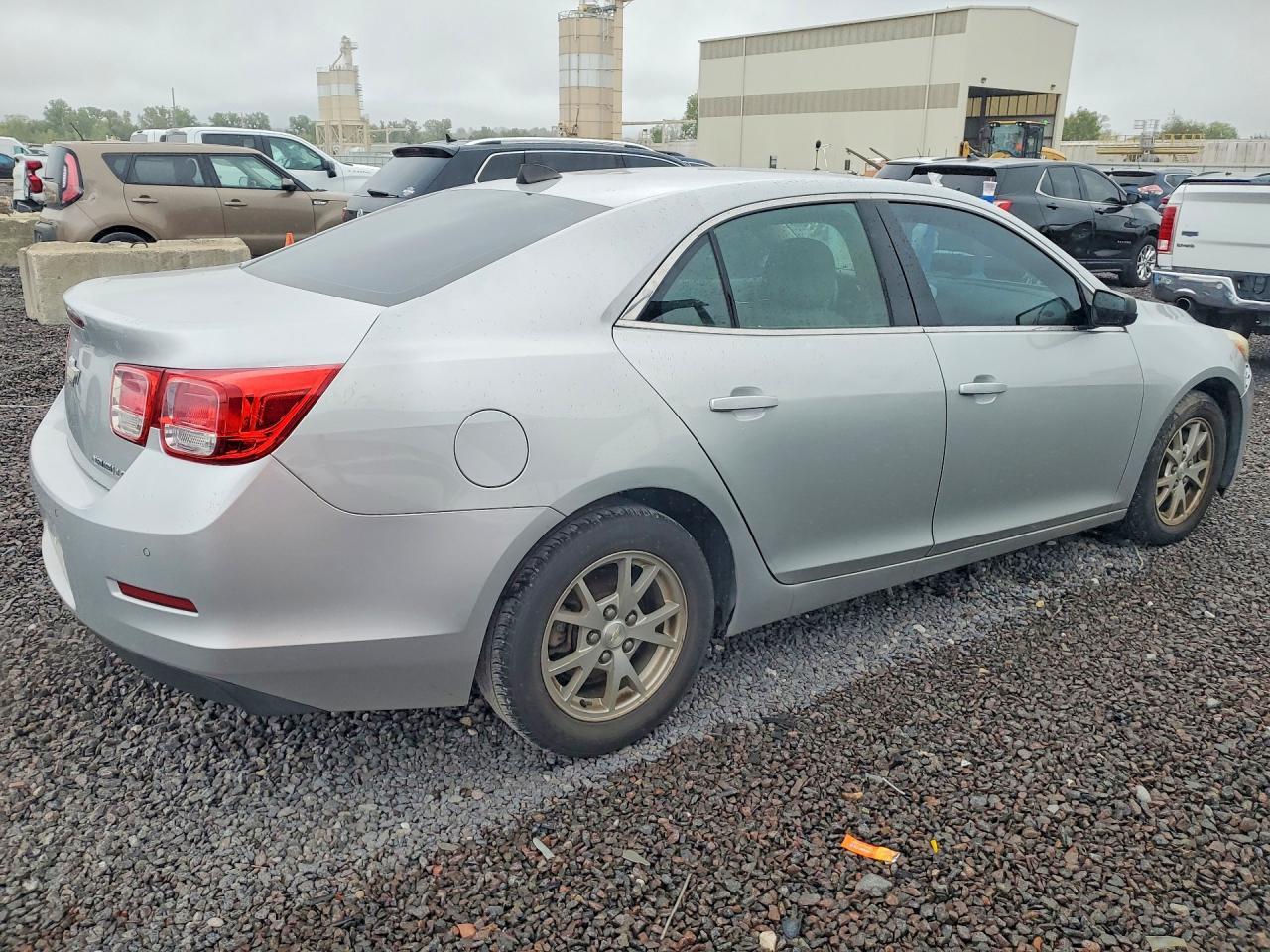 2014 Chevrolet Malibu Ls (Fleet) - Image 3