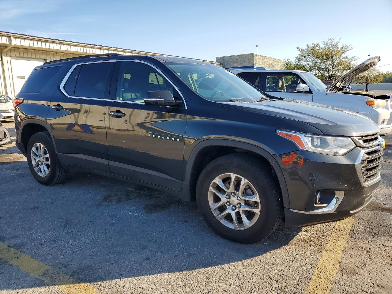 2020 Chevrolet Traverse Lt - Image 4