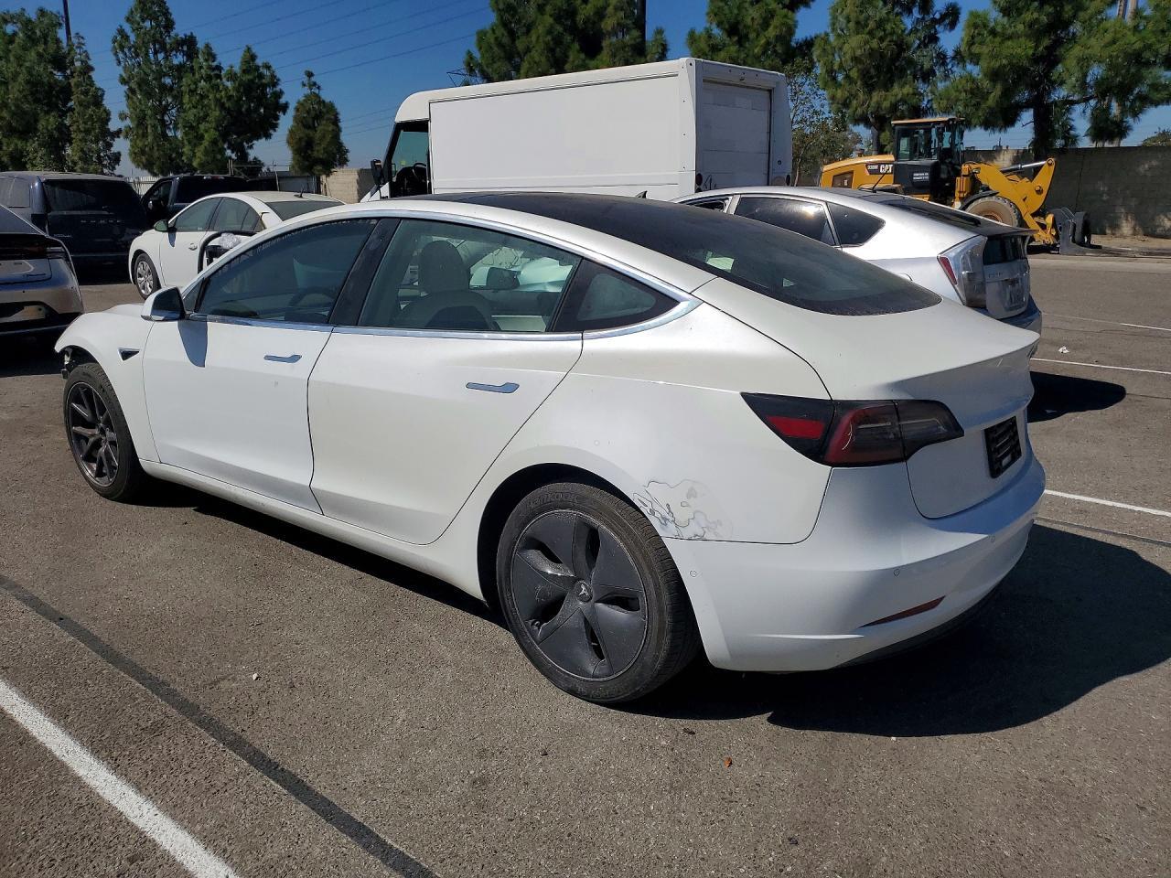 2020 Tesla Model 3 - Image 2