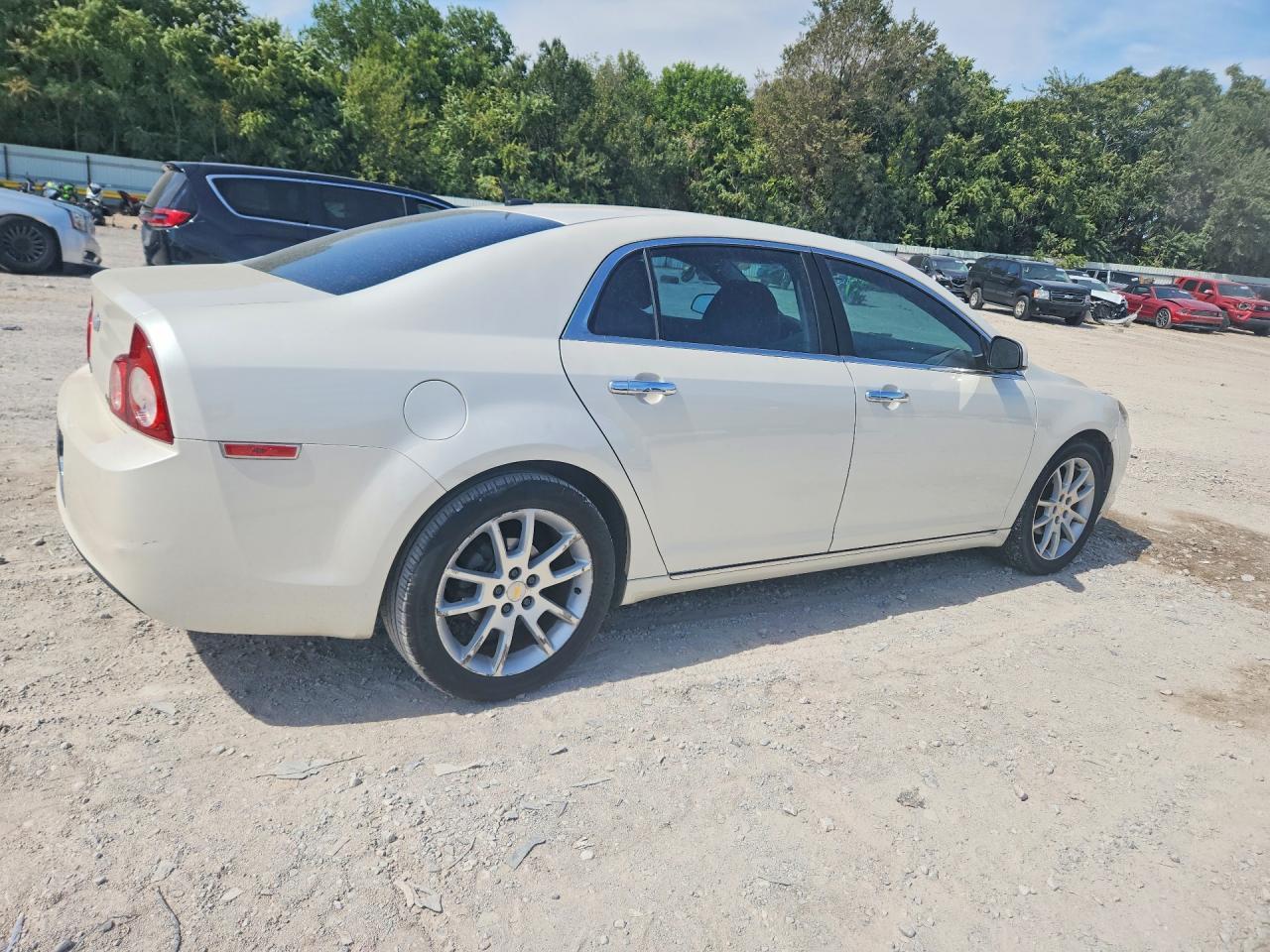 2011 Chevrolet Malibu Ltz - Image 3
