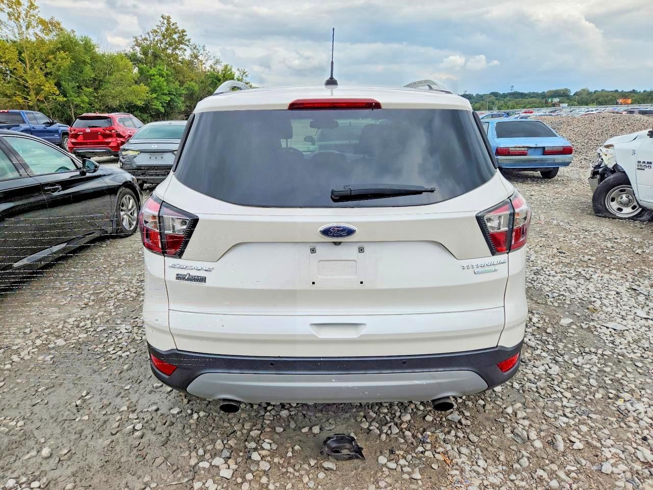 2017 Ford Escape Titanium - Image 6