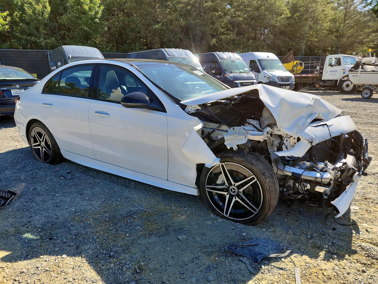 2025 Mercedes-Benz C 300 4Matic - Фото 4