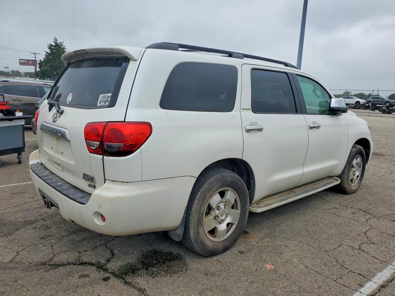 2010 Toyota Sequoia Platinum - Фото 3