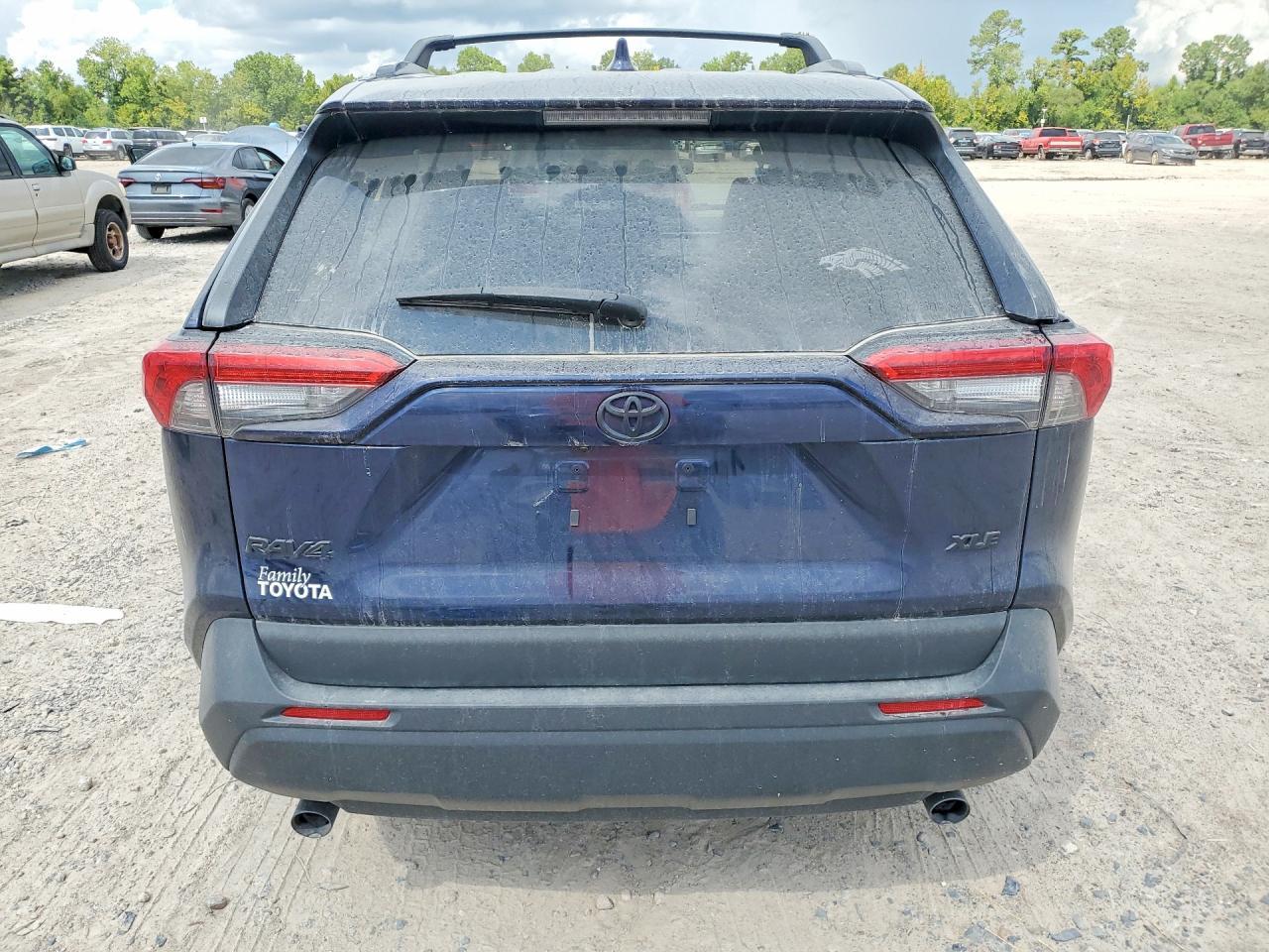 2025 Toyota Rav4 Xle Premium - Image 6