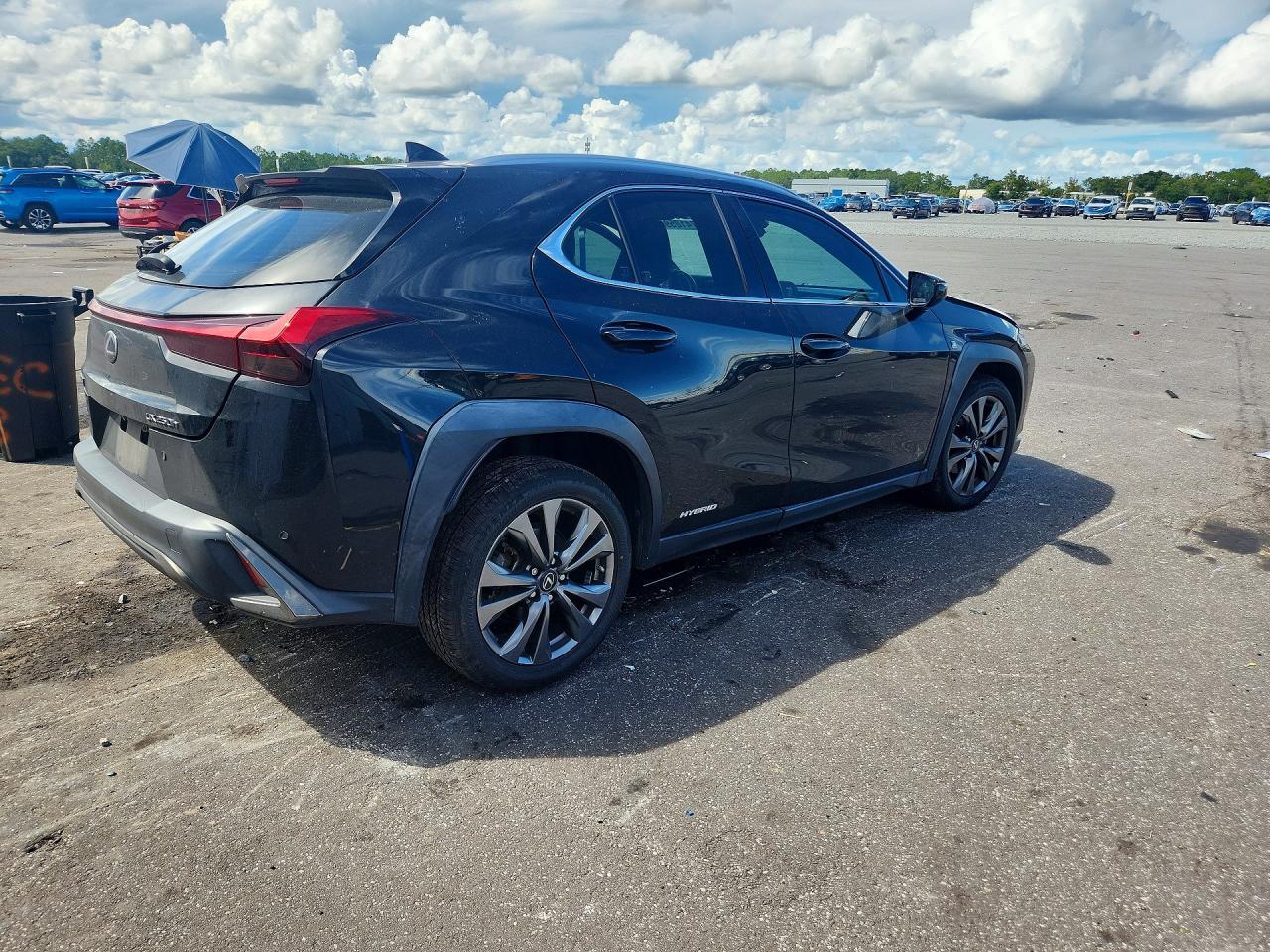 2021 Lexus Ux 250H - Image 3
