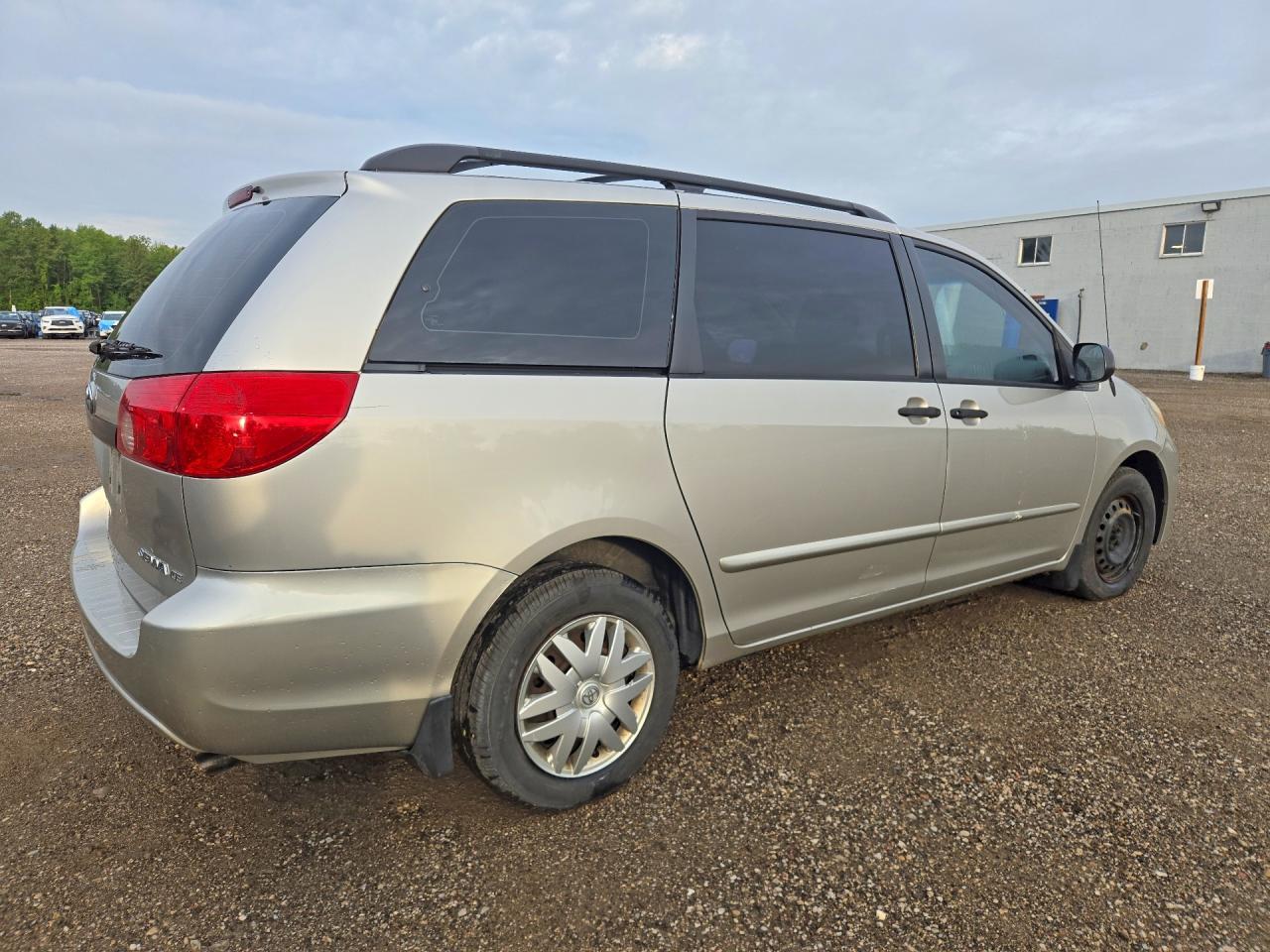 2008 Toyota Sienna Ce - Image 3