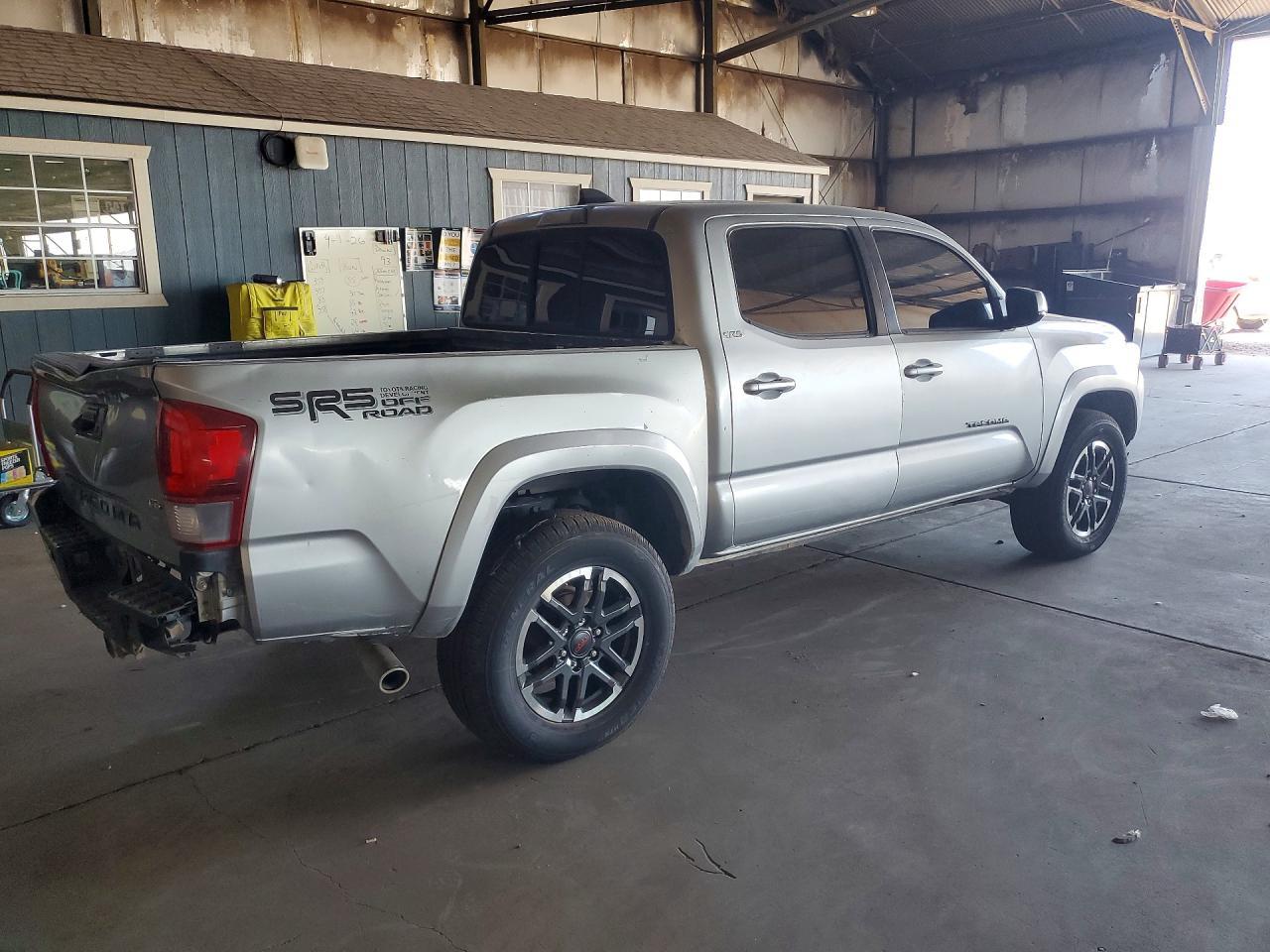2020 Toyota Tacoma - Фото 3