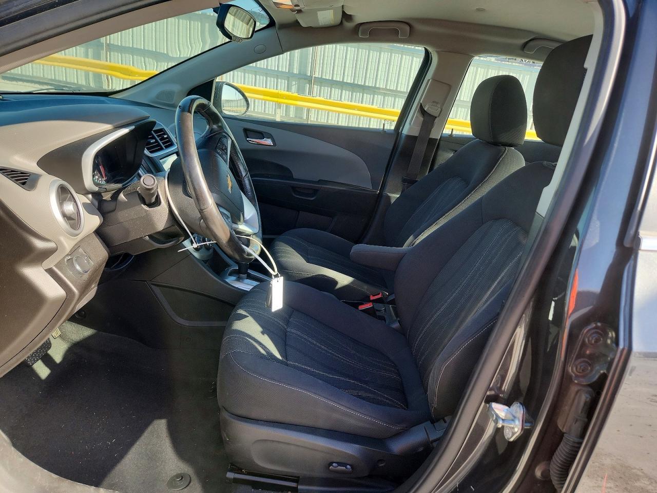 2017 Chevrolet Sonic Lt - Image 7