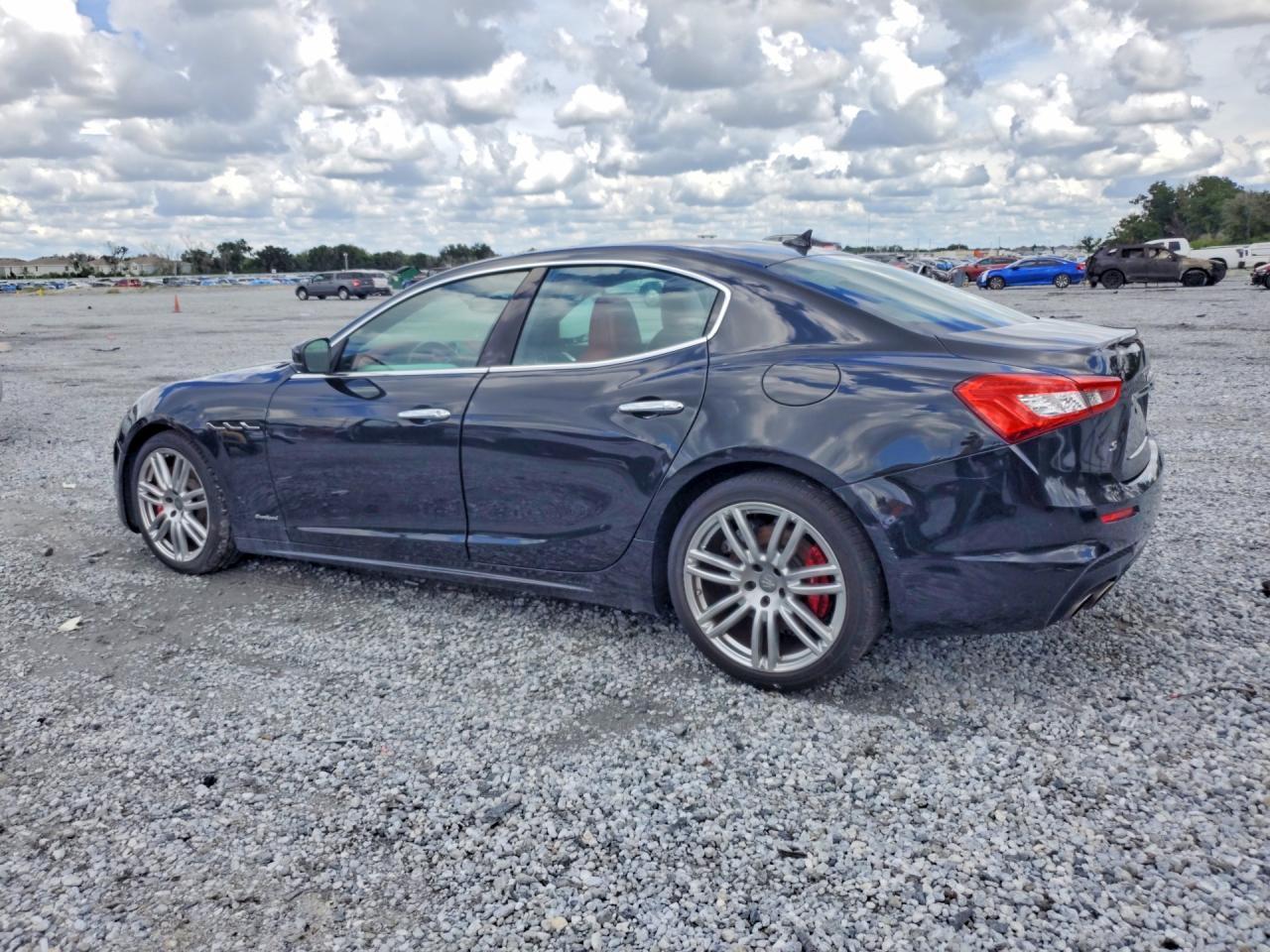 2018 Maserati Ghibli S - Фото 2