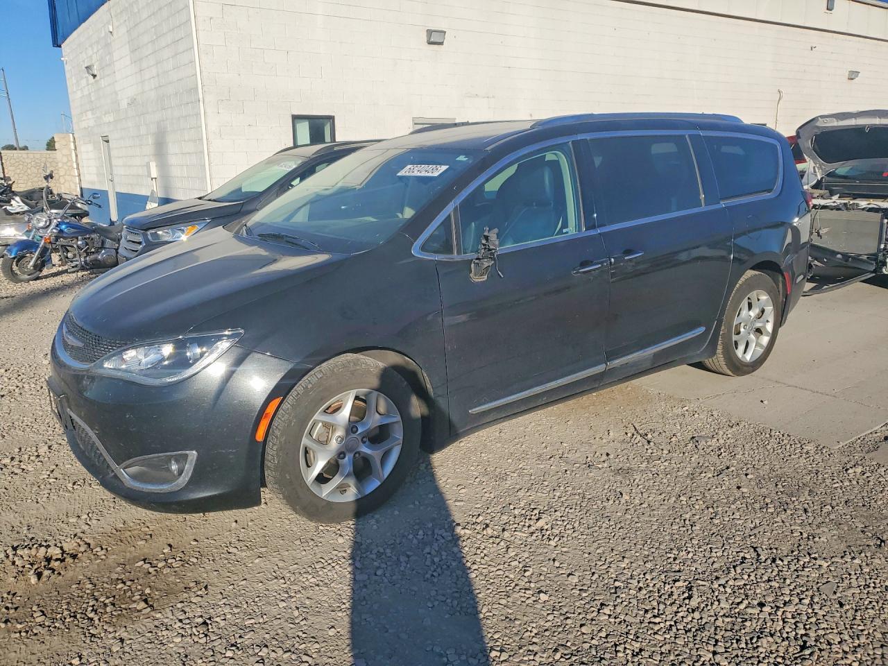 2017 Chrysler Pacifica Touring L Plus