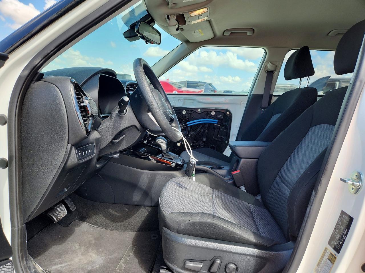 2023 Kia Soul S - Фото 7