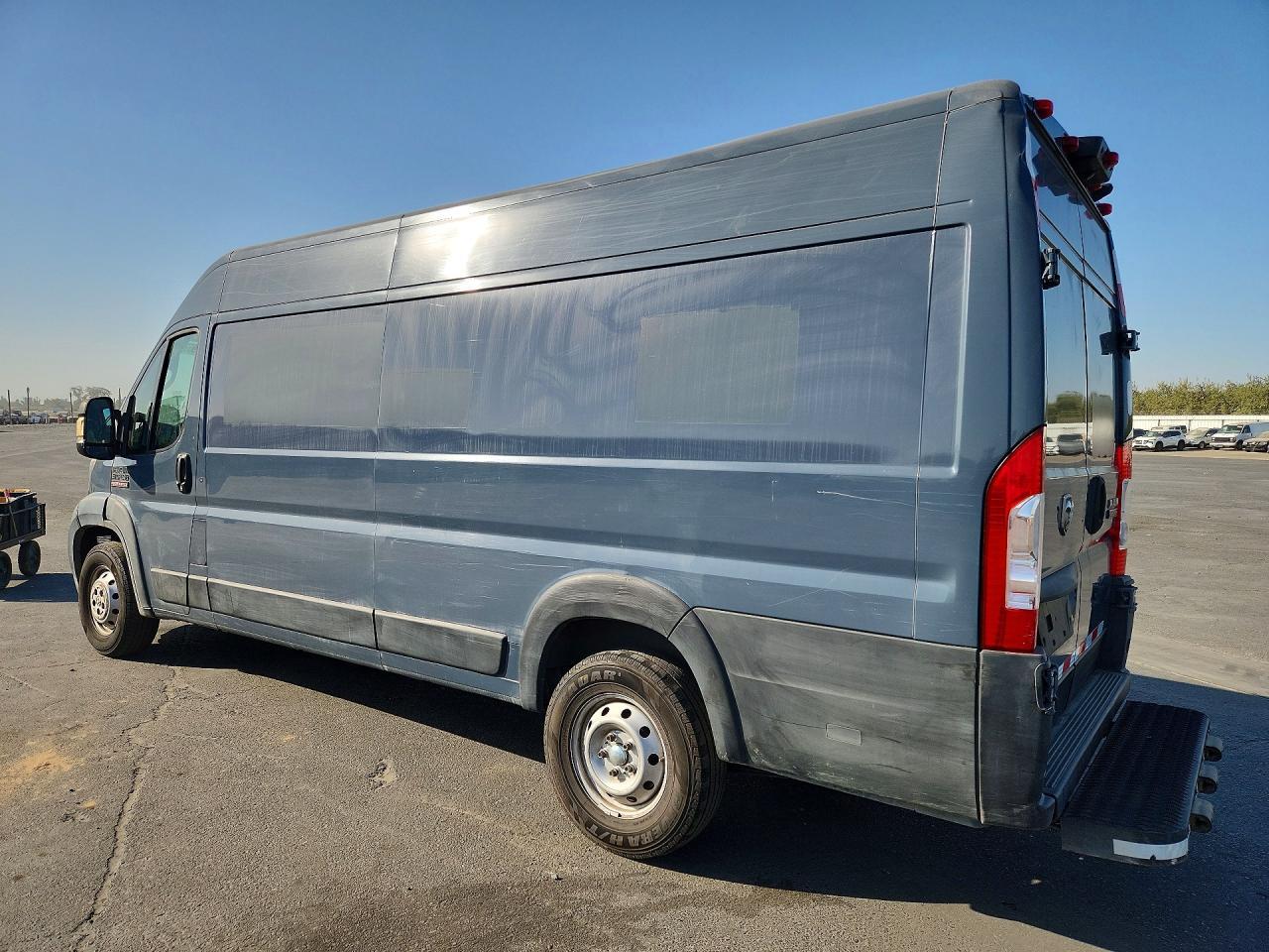 2021 Ram Promaster 3500 Delivery Van - Фото 2