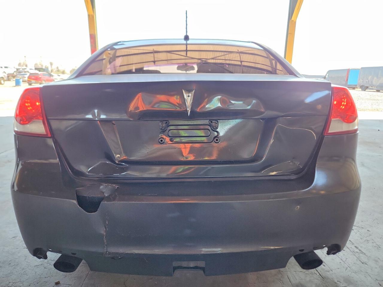 2009 Pontiac G8 - Image 6