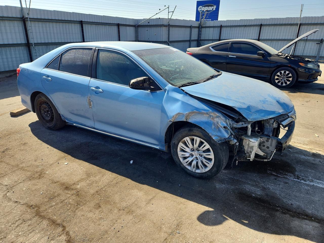 2013 Toyota Camry Le - Фото 4