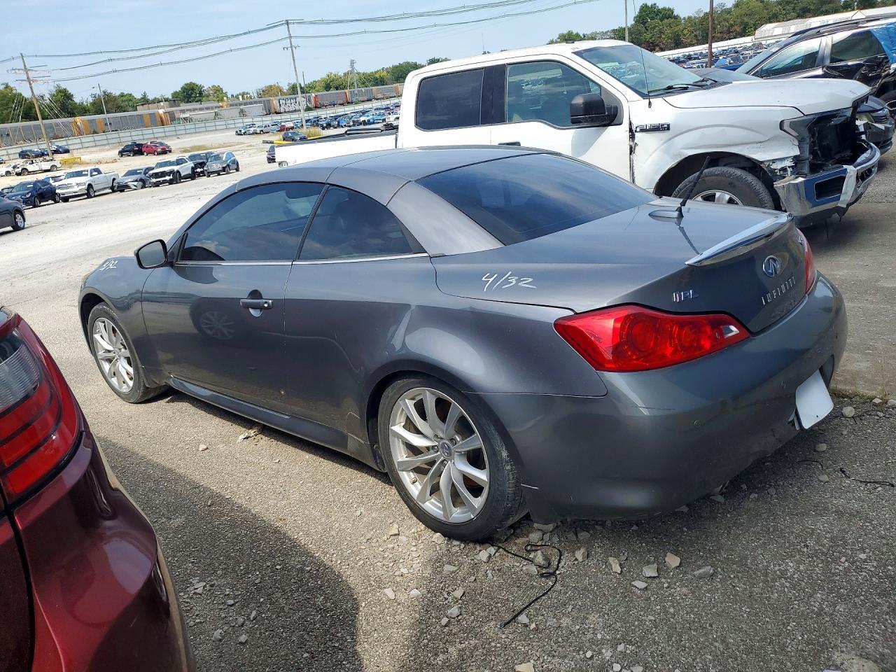 2013 Infiniti G37 Convertible Base - Image 2
