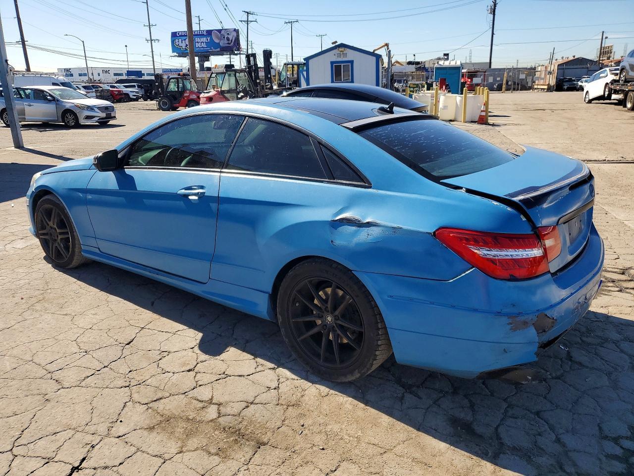 2010 Mercedes-Benz E 550 - Фото 2