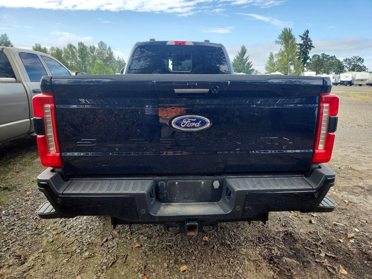 2023 Ford F350 Super Duty - Фото 6