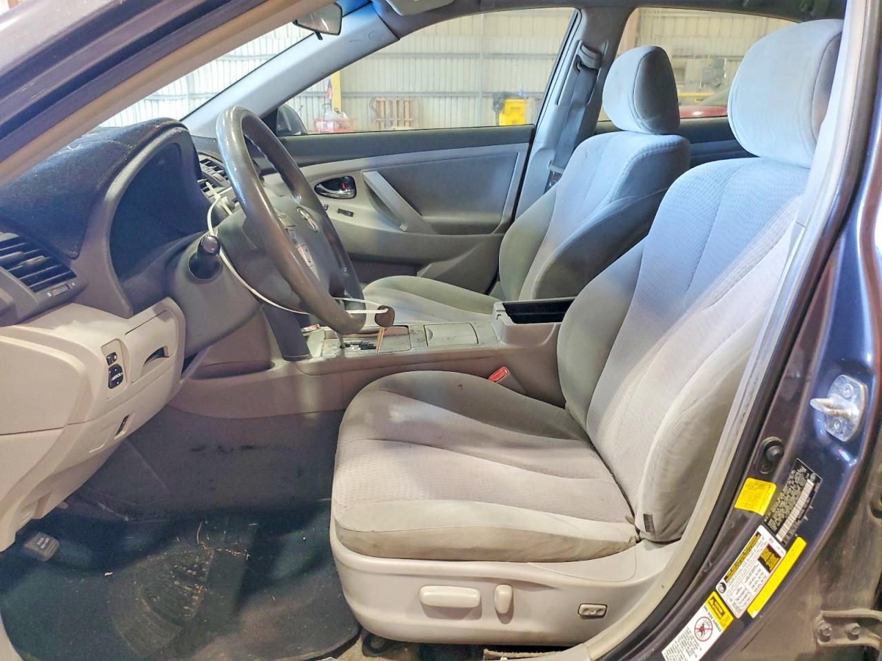 2011 Toyota Camry Le - Фото 7