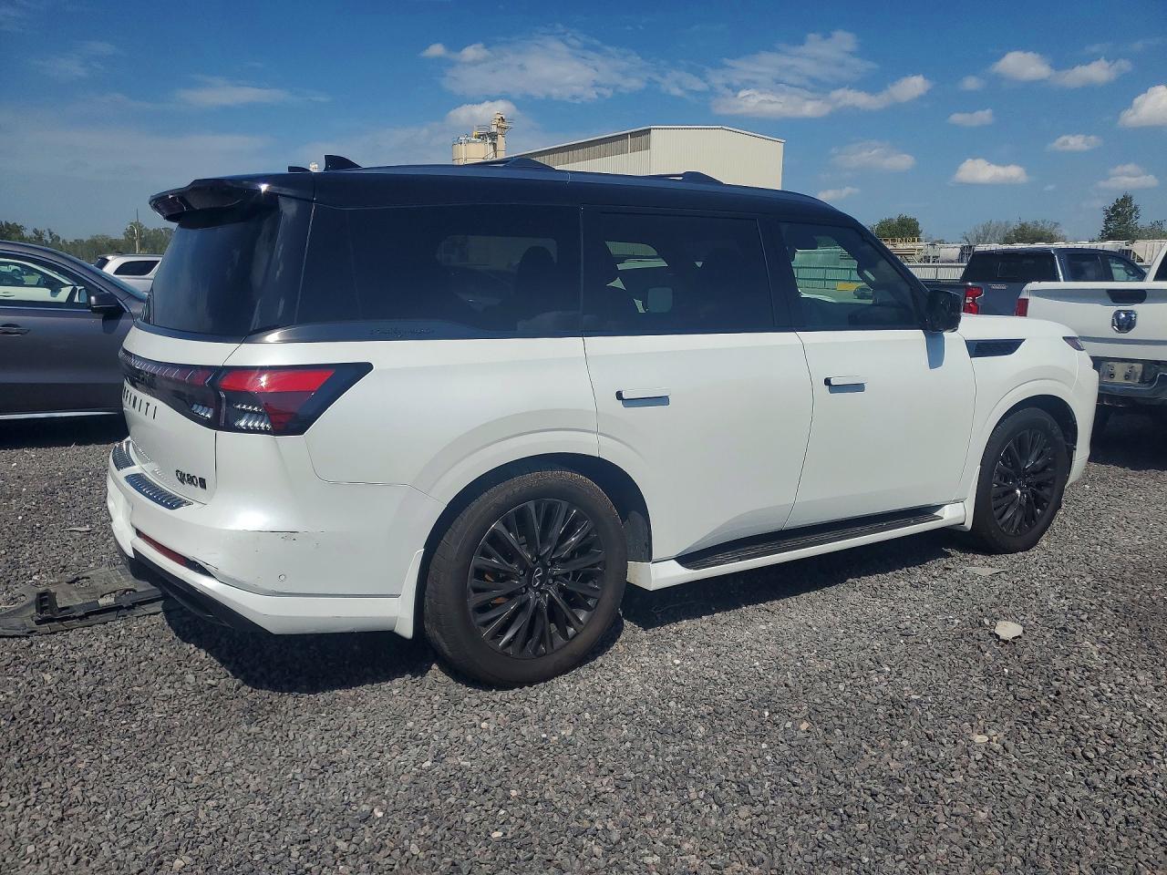 2026 Infiniti Qx80 Autograph - Image 3