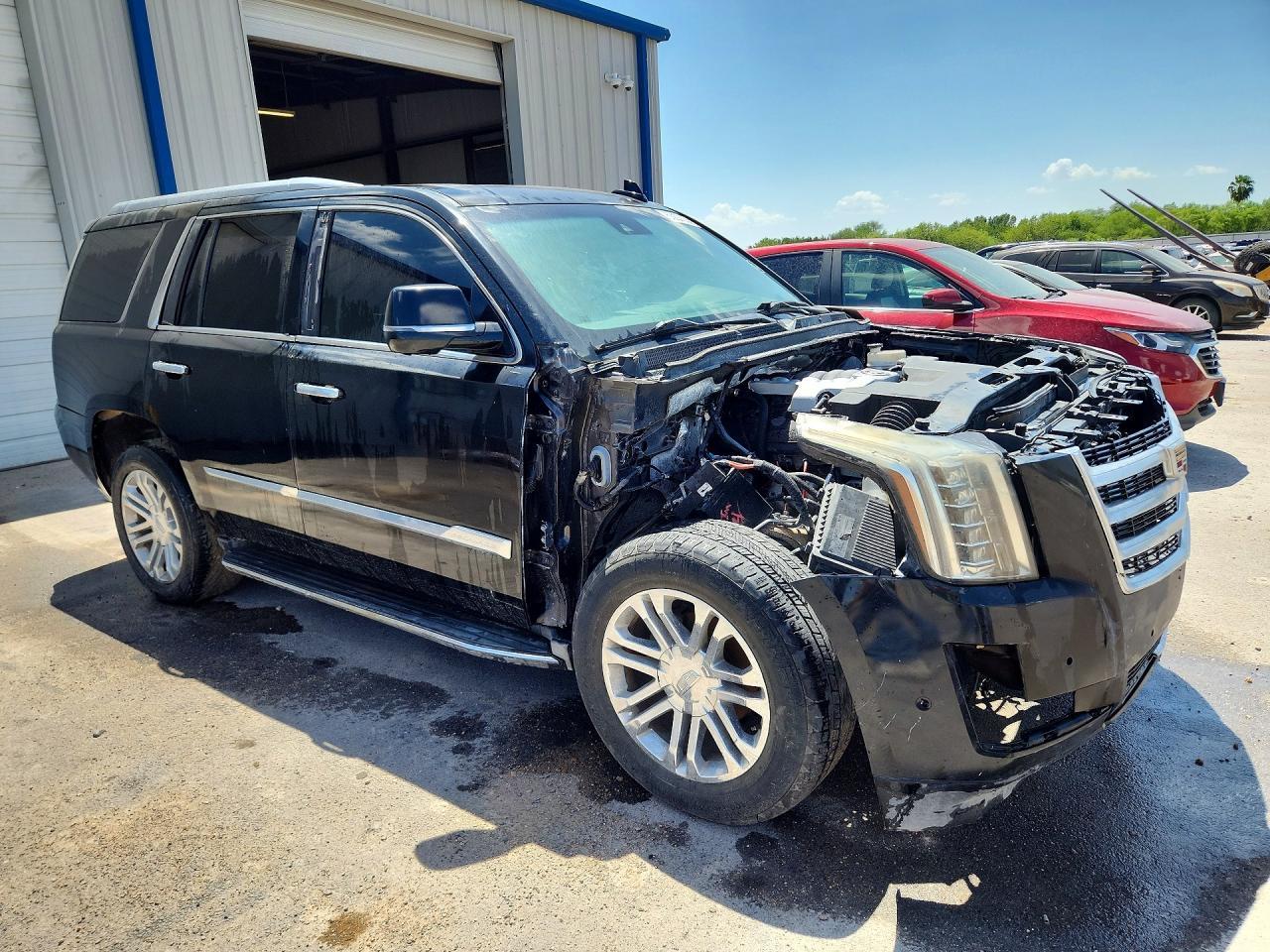 2016 Cadillac Escalade Luxury - Image 4